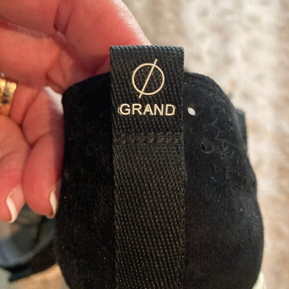 Cole Haan "Zero Grand" Size 9.5 Perforated Wingtip Sneaker - Picture 6 of 7